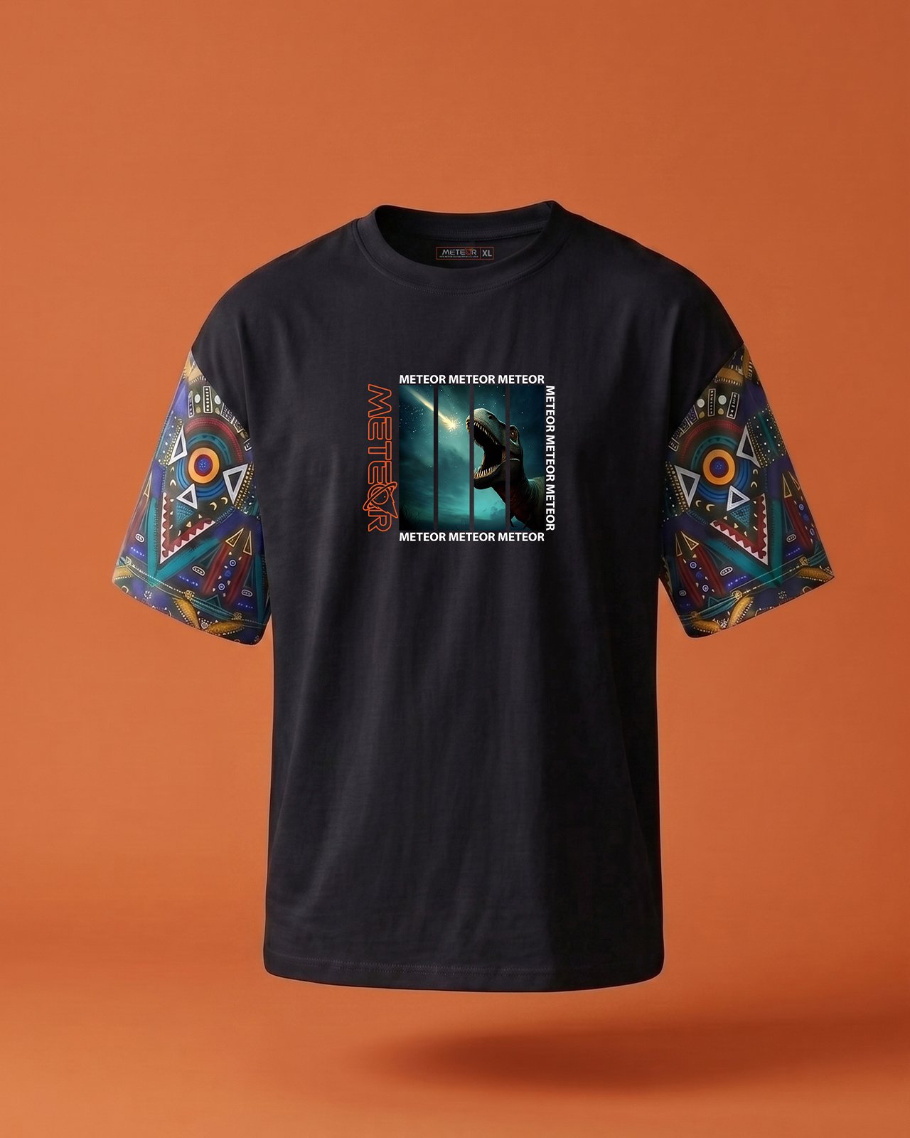 T-shirt Preta dino